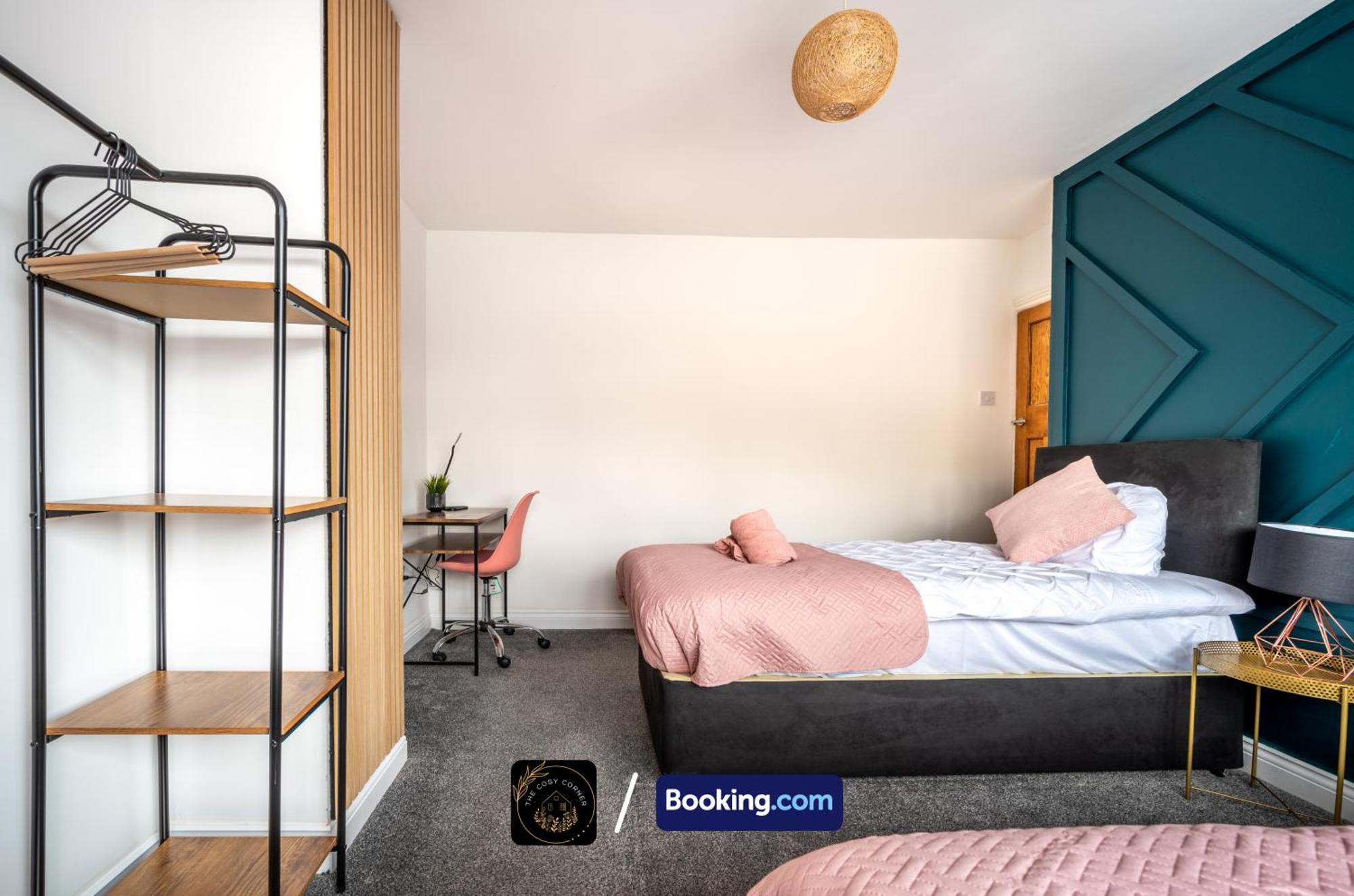 Cosy 3-Bed House, Garden & Free Parking In Stretford Manchester Exterior foto