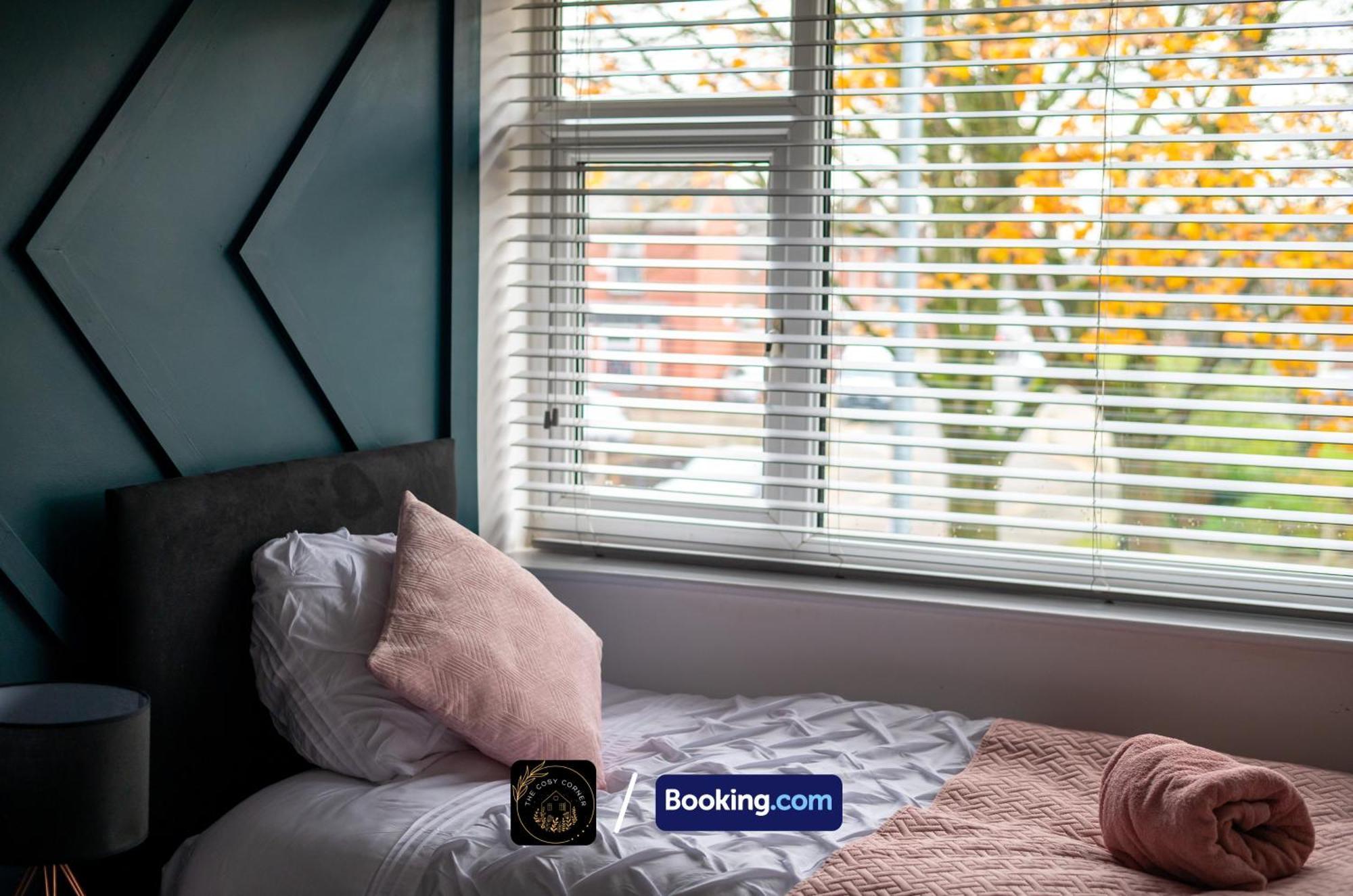 Cosy 3-Bed House, Garden & Free Parking In Stretford Manchester Exterior foto