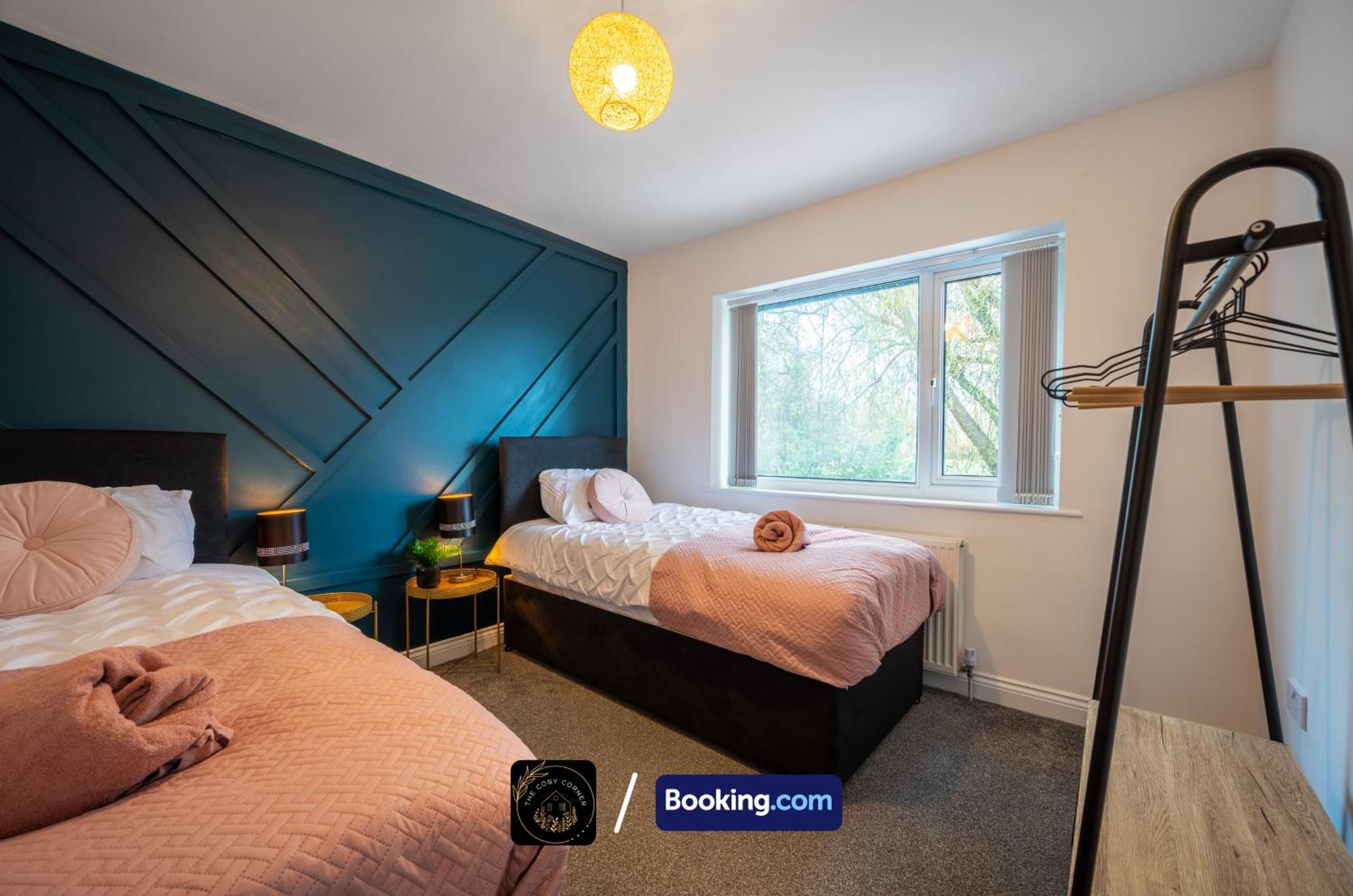 Cosy 3-Bed House, Garden & Free Parking In Stretford Manchester Exterior foto