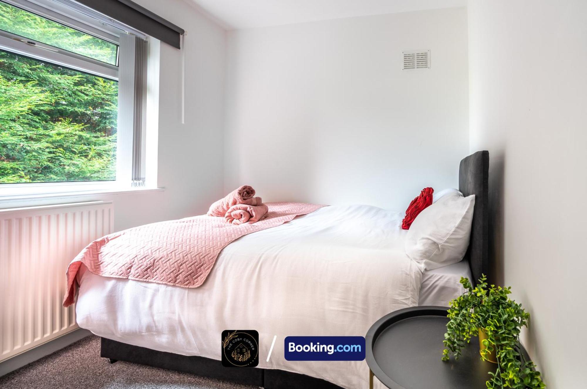 Cosy 3-Bed House, Garden & Free Parking In Stretford Manchester Exterior foto