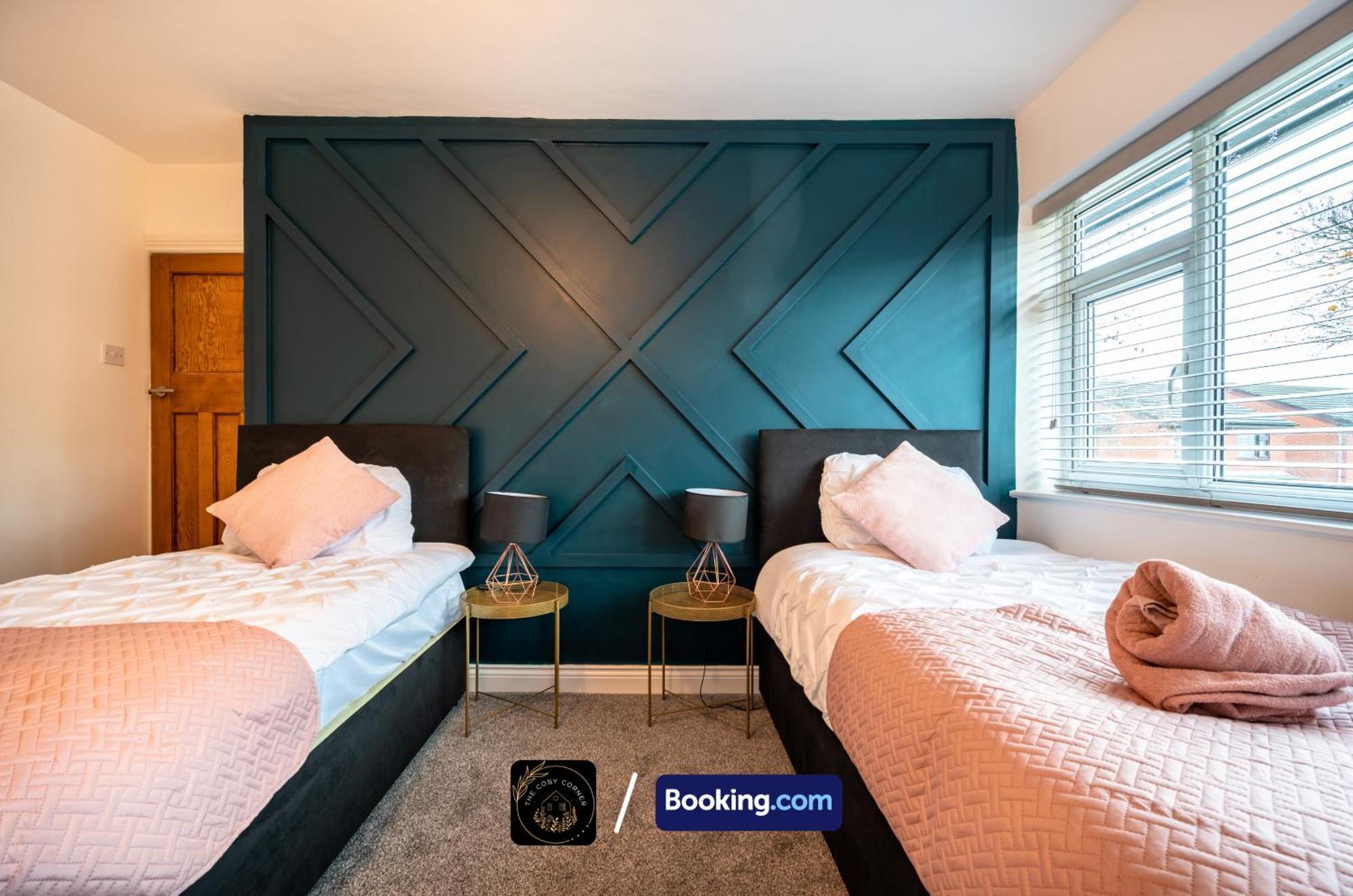 Cosy 3-Bed House, Garden & Free Parking In Stretford Manchester Exterior foto